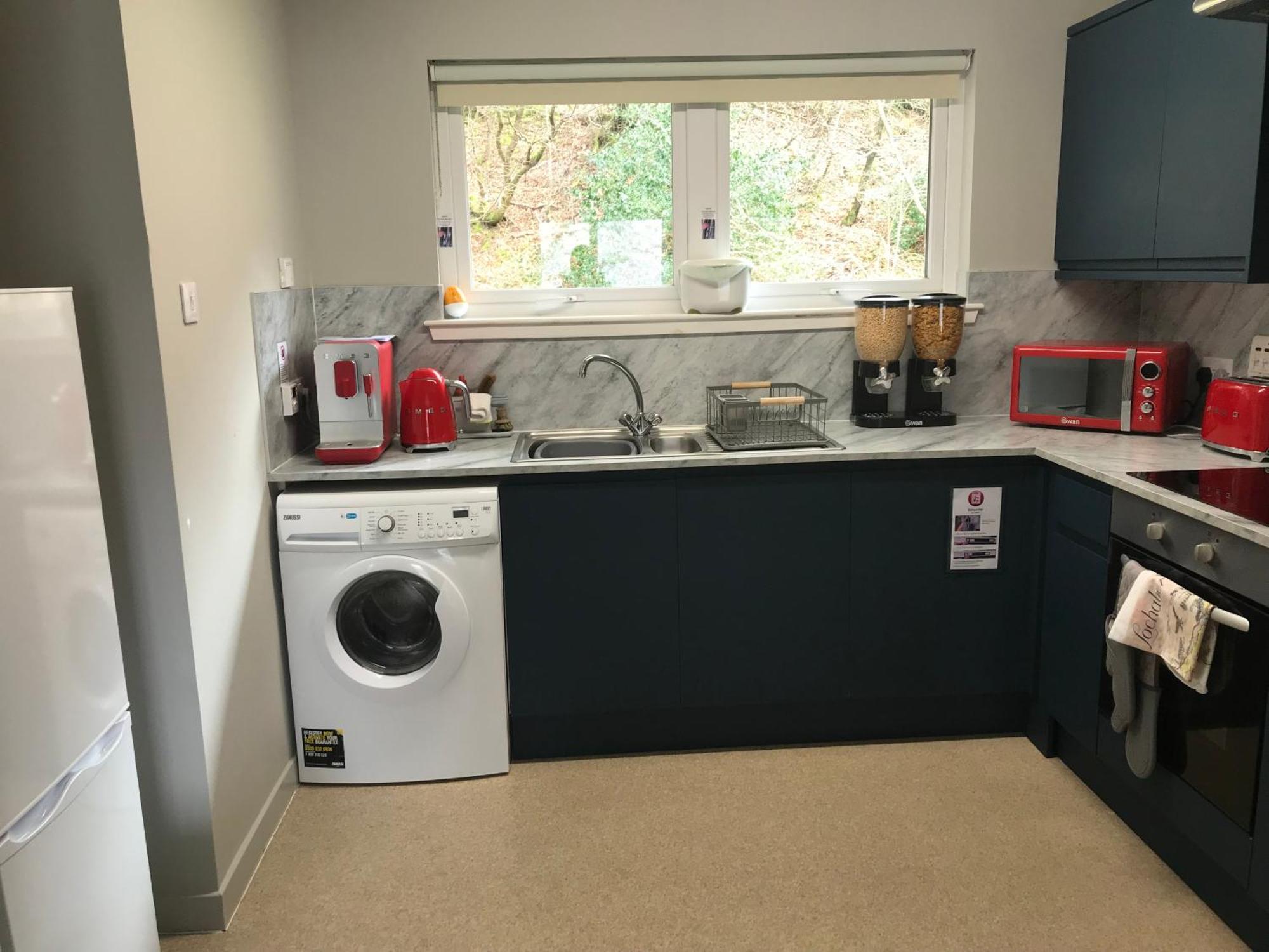 Appin, Beautiful Lochside Apartment With Balcony Fort William Exterior foto